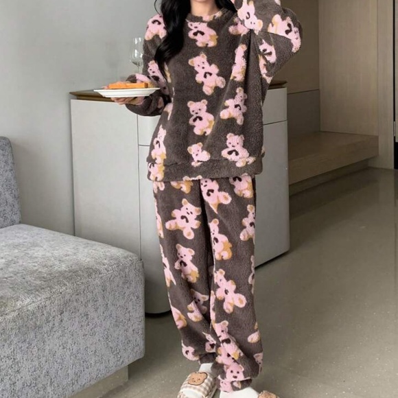 DAZY Bear Print Drop Shoulder PJ Set Pink bears brown background Size Medium - Picture 3 of 6